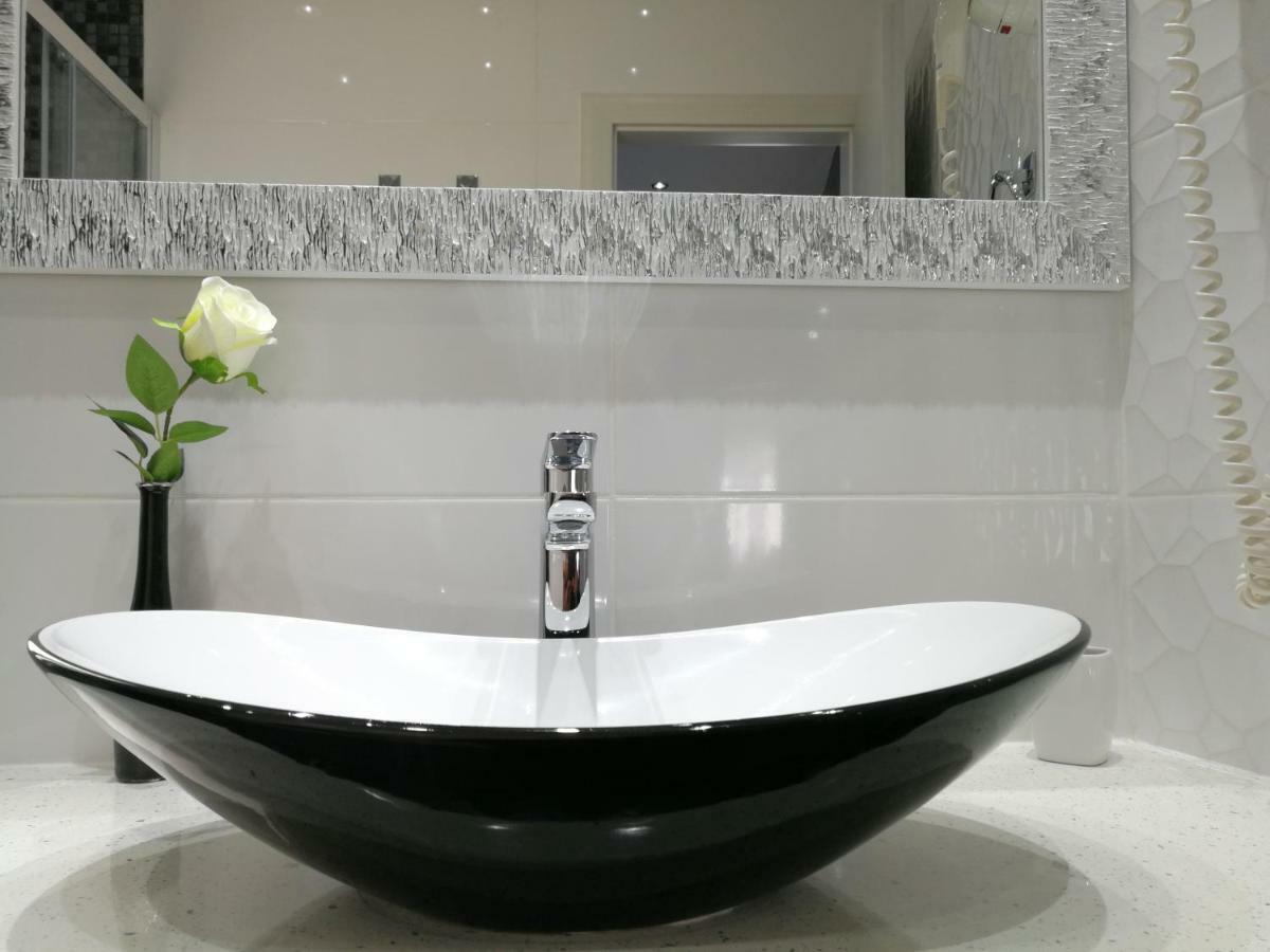 Palladium II City Center Apartments Makarska Ngoại thất bức ảnh