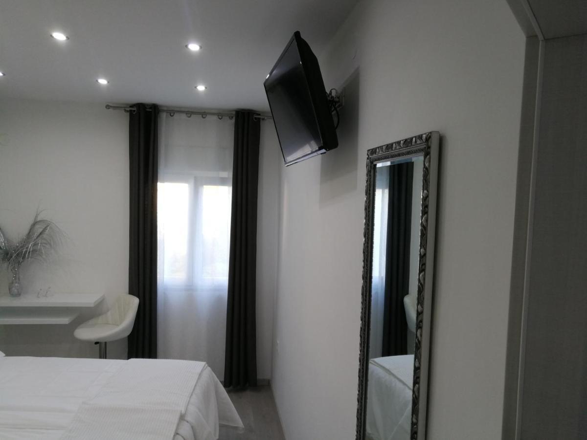 Palladium II City Center Apartments Makarska Ngoại thất bức ảnh