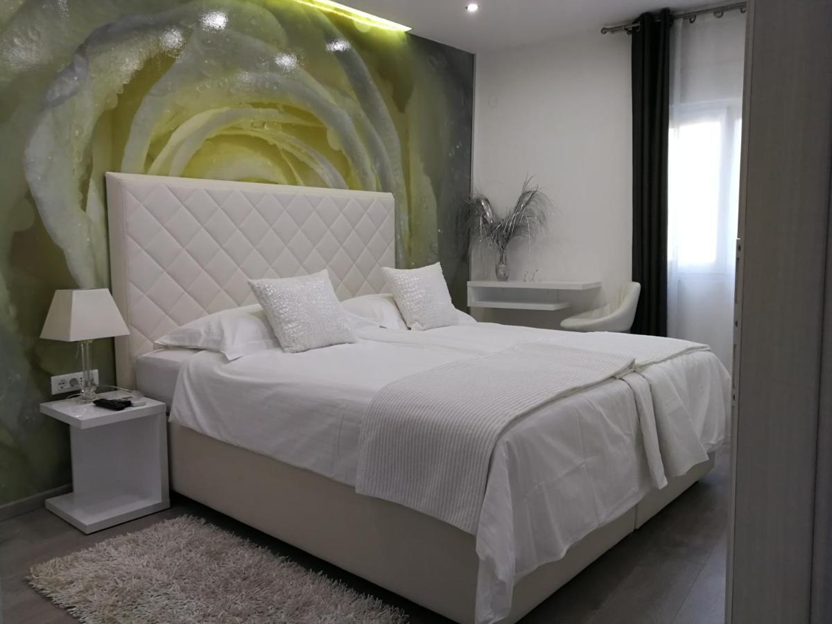 Palladium II City Center Apartments Makarska Ngoại thất bức ảnh